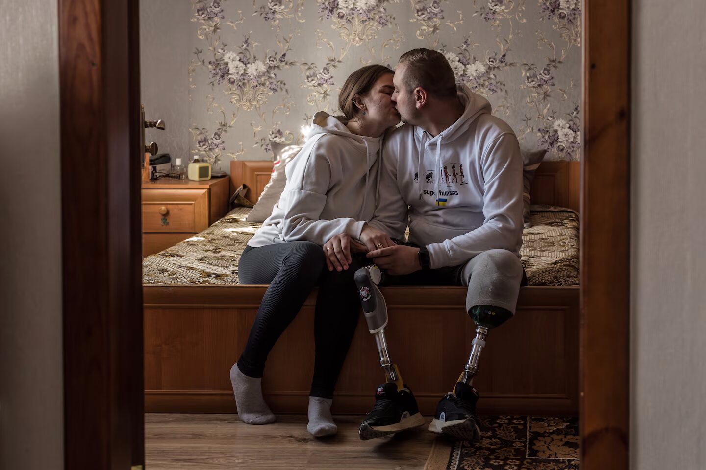 After facing death, injured Ukrainian soldiers relearn intimacy